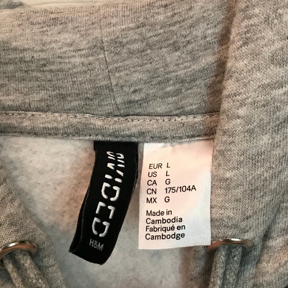 H&M Sweatshirt - Picture 3 of 3